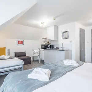  Apartment Private 8 With Kitchenette By Cb No Minimum